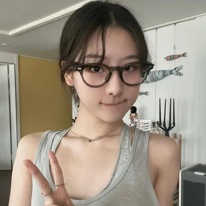 皮裘大衣女人